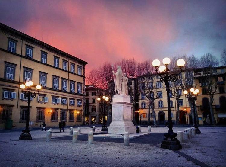 Piazza Napoleone Sweet Apartment Lucca Luaran gambar