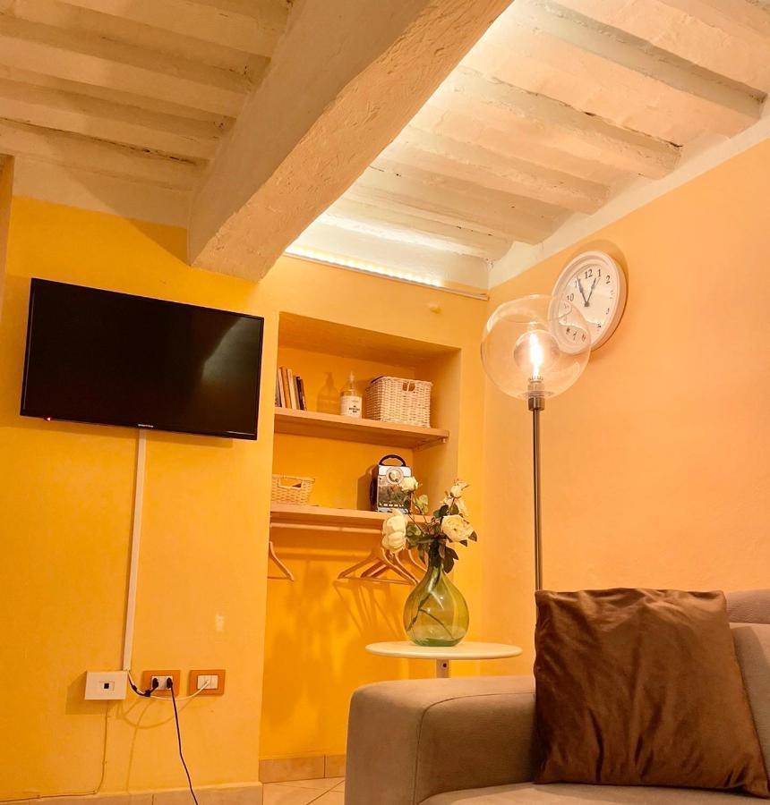 Piazza Napoleone Sweet Apartment Lucca Luaran gambar